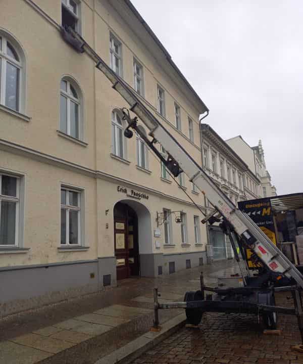 Möbellift  für Ihren Praxisumzug Eschweiler